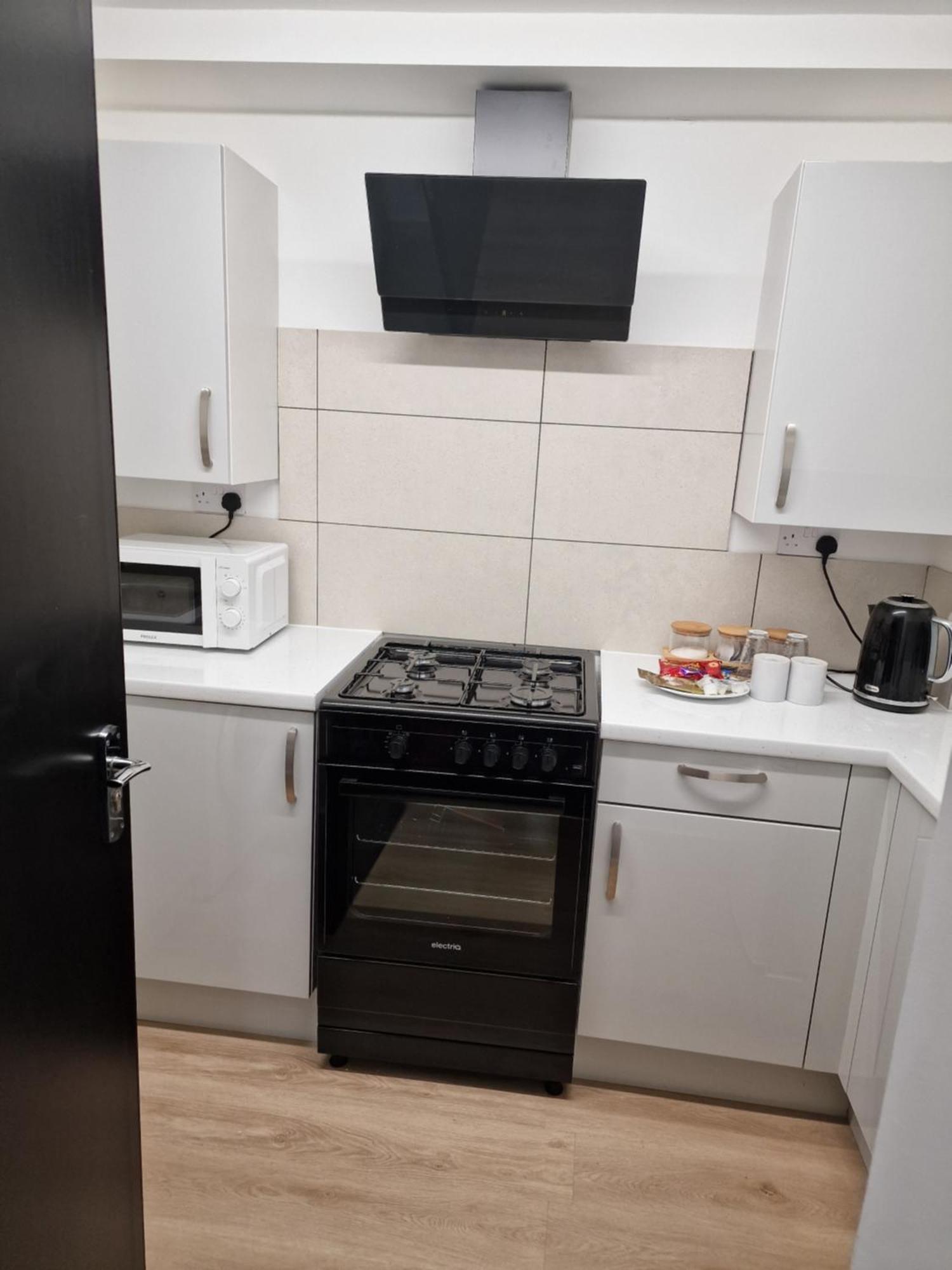 Ckb Flat- Comfort, Cosy, And Secure! Codsall Dış mekan fotoğraf